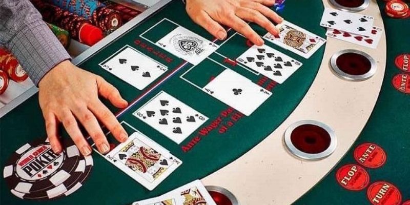 Tìm hiểu luật chơi cơ bản của Poker Texas